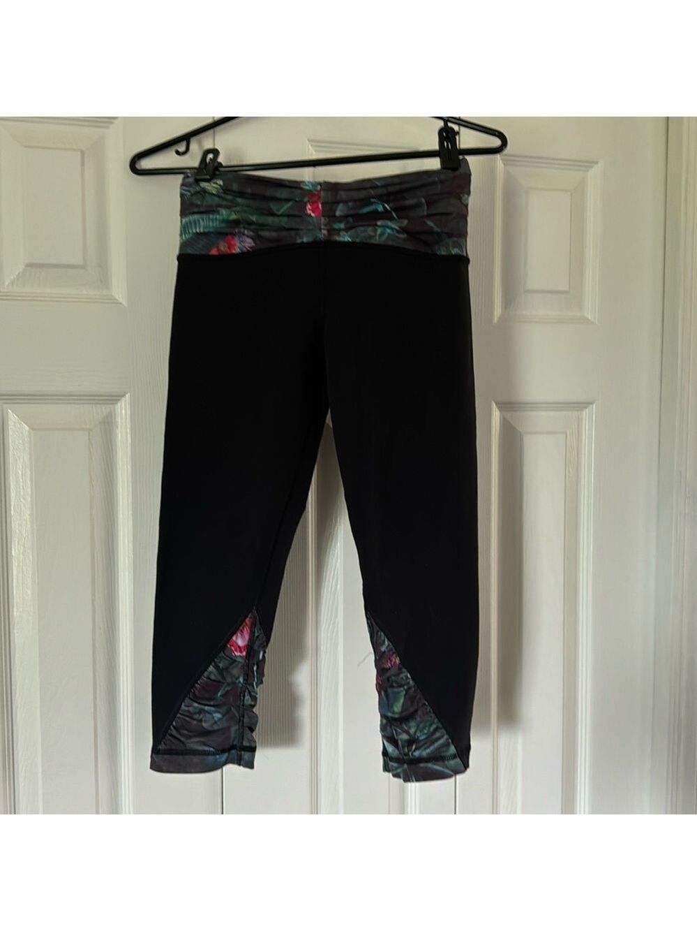 Lululemon Crops Size 6🥰🥰